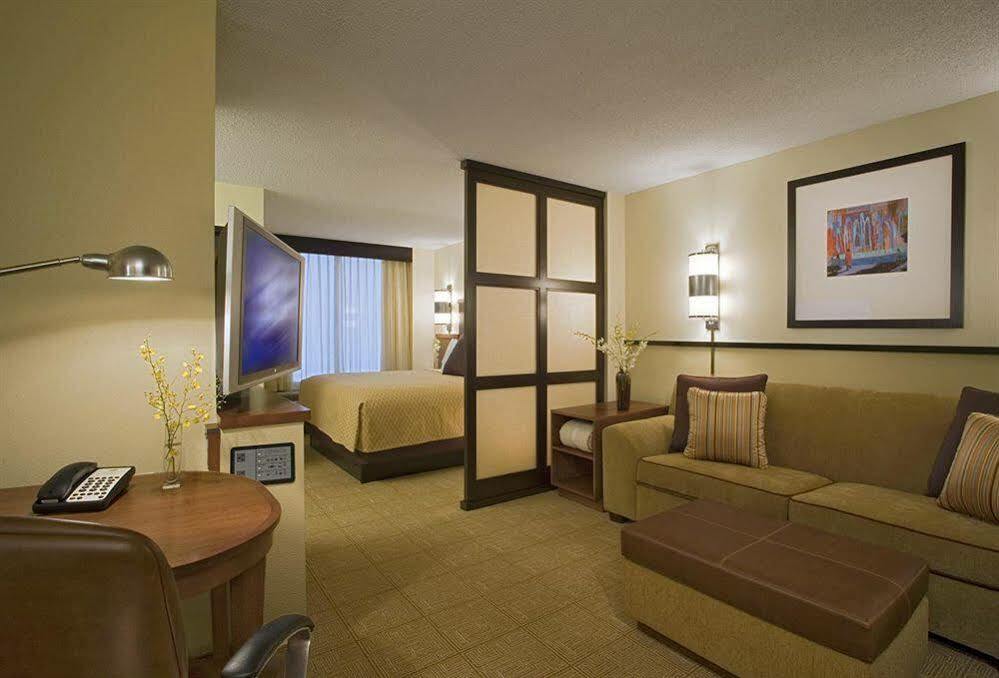 Hyatt Place Dallas/Garland/Richardson Bagian luar foto